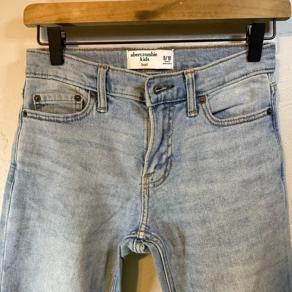 Abercrombie Kids Light Blue Boot Cut Denim jeans Size 9/10